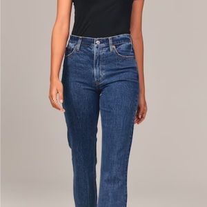 Abercrombie & Fitch High Rise Mom Jeans